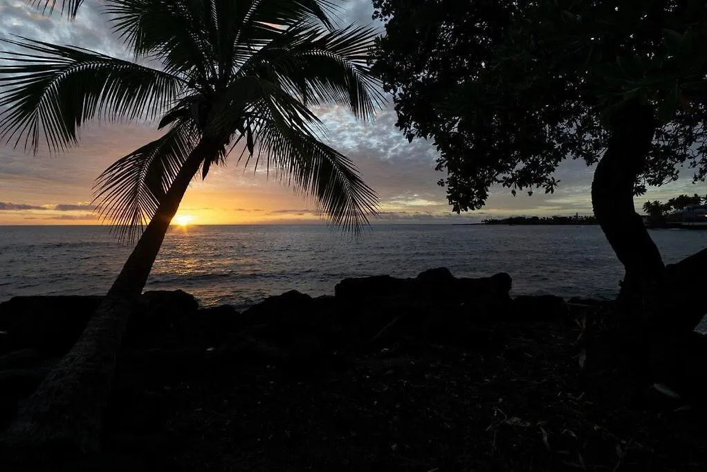 Feriehus Oceanfront Condo With Lanai That Almost Hangs Over Ocean - Hale Kona Kai 304 By Casago Kona Kailua-Kona USA