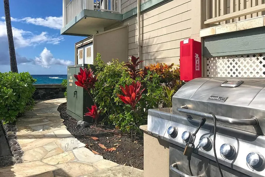 Oceanfront Condo With Lanai That Almost Hangs Over Ocean - Hale Kona Kai 304 By Casago Kona Kailua-Kona
